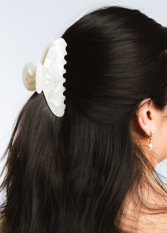 Pearl Clip