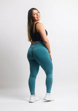 Load image into Gallery viewer, Saphire Scrunch Leggings
